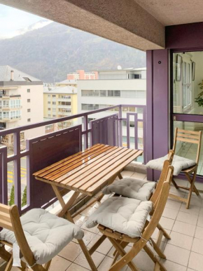 Bright apartment with balcony in Brig city centre
